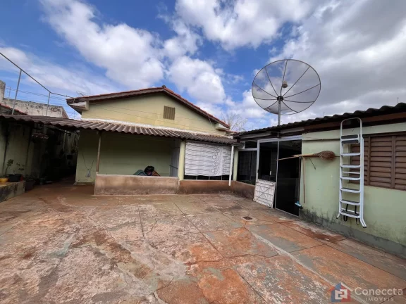 Imagem Casa à Venda no Bairro Nossa Senhora de Fátima – 3 Quartos, Área Gourmet e 400 m² de Terreno! R$ 380 mil