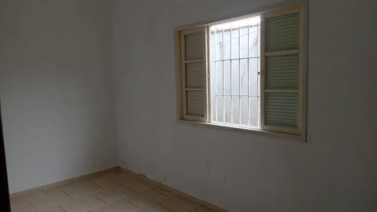 Imagem Casa Pronta para Morar no Maracanã com 4 Quartos e 2 Suítes