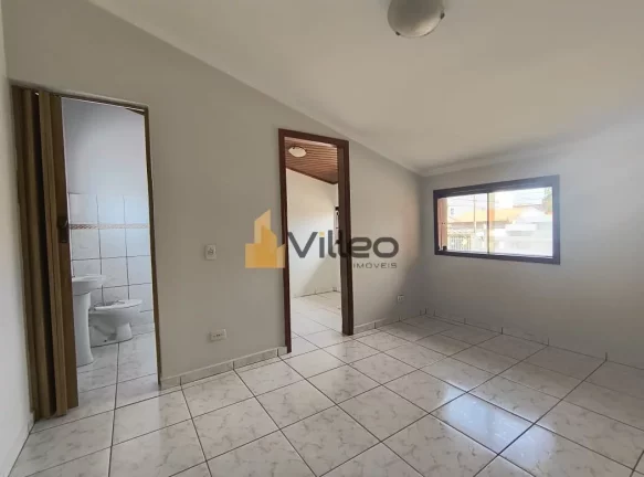 Imagem Descubra o prazer de viver em uma casa que combina elegância, espaço e localização estratégica....