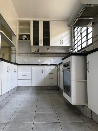 Imagem Casa à venda no Carlos Lourenço

Ótima casa térrea toda reformada em bairro de fácil acesso a V...
