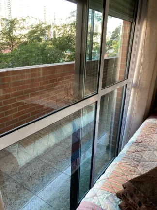 Imagem Apartamento 230 M², 3Q, 3 Suítes, 3 Banheiros, 4 Vagas, Sala espaçosa, Piscina, Academia, Quadra, Salão de festas, Lavabo, Próximo ao metrô.
