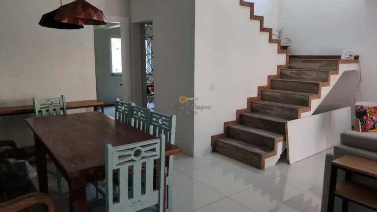 Imagem Casa em Condomínio para Venda em Teresópolis / RJ no bairro Agriões