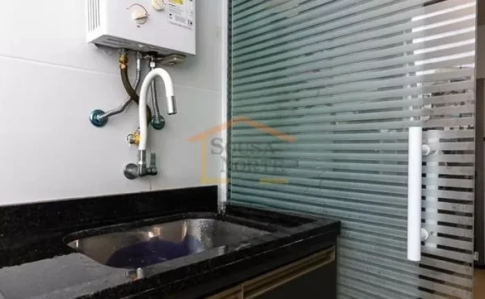 Imagem Apartamento 2 dormitórios, sendo 1 suíte, sala 2 ambientes, piso laminado de madeira na sala e dor...