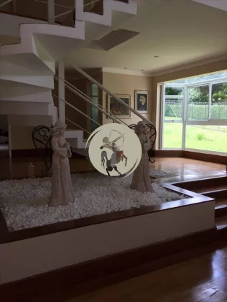 Imagem VENDO OU TROCO POR IMÓVEL EM EUROPA OU EUA MARAVILHOSA CASA A VENDA EM CAMPOS DO JORDÃO LOCALIZADA...