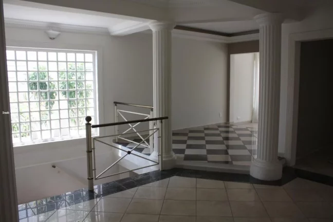 Imagem Espetacular casa em condomínio à venda em Alphaville Residencial Dois, Barueri-SP: 4 quartos, 4 suítes, 5 banheiros, 4 vagas, 400m²!
