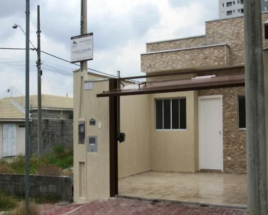 CASA RESIDENCIAL em Jacareí - SP, Villa Branca