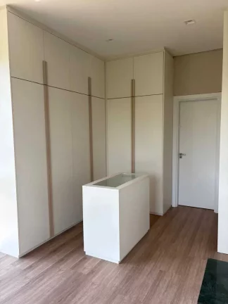 Imagem Casa alto padrão com 3 dormitórios sendo 1 suíte e 2 vagas em Jaraguá do Sul /SC