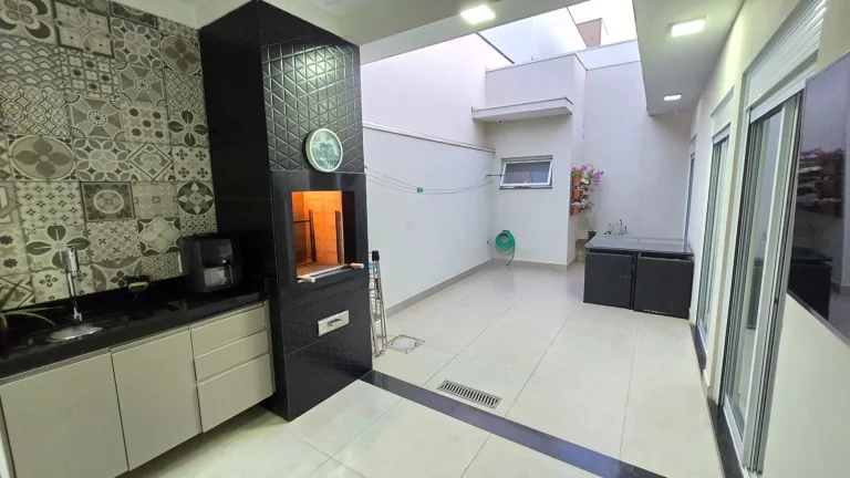 Imagem Casa com 3 dormitórios à venda, 105 m² por R$ 930.000,00 - Village Moutonnee - Salto/SP