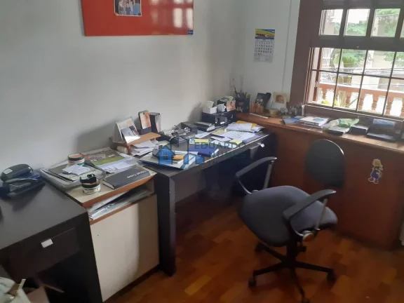 Imagem Casa em ótima localização no Carmo!