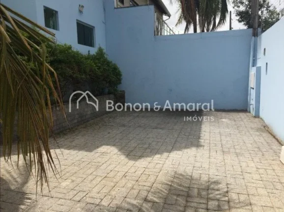 Imagem Descubra o equilíbrio perfeito entre conforto, lazer e segurança nessa linda casa de 180 m² const...