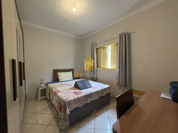 Imagem Casa com 3 quartos no Jardim Das Esmeraldas, em terreno com 213m² com 115m² de área construída p...