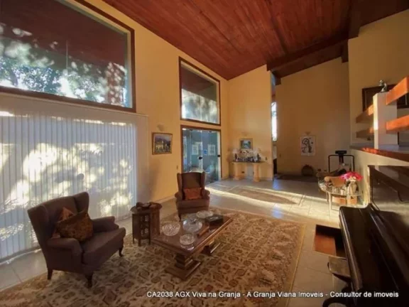Imagem Chác. Vale do Rio Cotia - 2.650 m² de terreno! 4d(2sts). Linda c/ lareira, adega, piscina e gourmet. Ótima edícula!