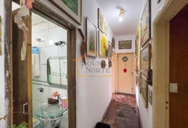 Imagem Apto 104m², 3 dormitórios aconchegantes com pisos em madeira, sendo 1 suíte com banheira, cozinha...