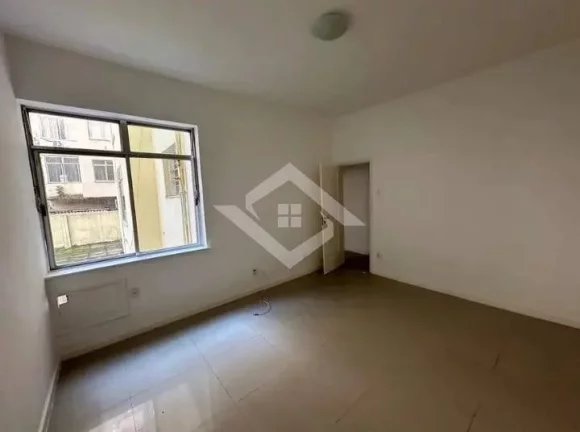 Imagem Apartamento tipo casa na av Atlantica pé na areia, estilo Garden.