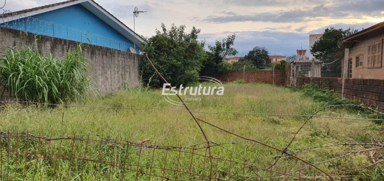 Belo terreno de 300m² em Camobi na Rua Progresso