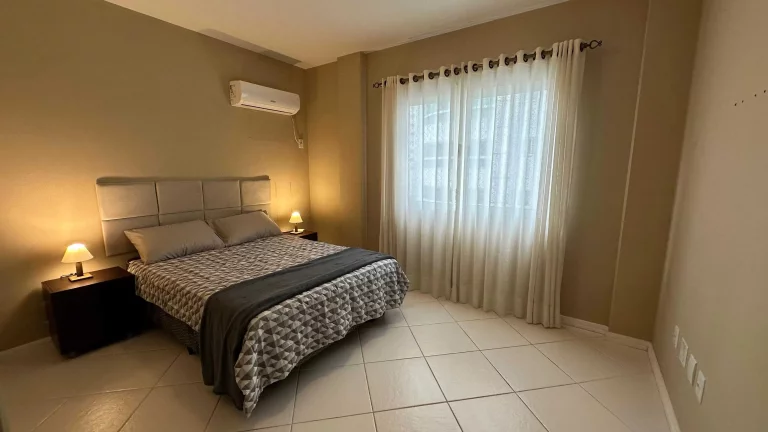 Imagem Apartamento com 3 dormitórios sendo 1 suíte e 1 vaga de garagem em Balneário Camboriú/Sc