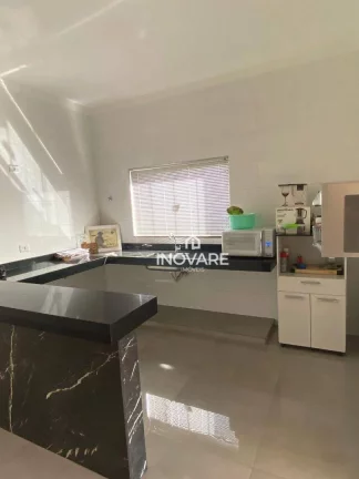 Imagem Casa com 3 dormitórios à venda, 202 m² por R$ 850.000,00 - Setor Paranaíba - Itumbiara/GO