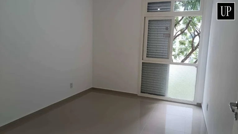 Imagem Apartamento com 3 Quartos à venda, 135m² - Jardim Paulista- Reformado