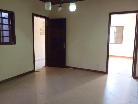 Imagem Casa com 4 dormitórios à venda, 195 m² por R$ 450.000,00 - Vila Ercília - Itaquaquecetuba/SP