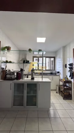 Imagem Belíssimo Apartamento de 4 dormitórios na Praia da Costa em Vila Velha/ES