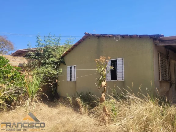 Imagem OPORTUNIDADE ÚNICA TERRENO DE ESQUINA À VENDA