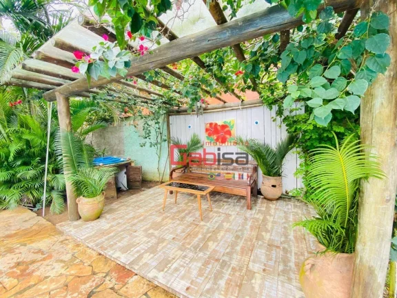 Imagem Casa com 6 dormitórios à venda, 350 m² por R$ 2.500.000,00 - Loteamento Portal da Ferradura - Armação dos Búzios/RJ