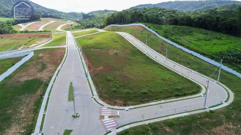 Imagem Terreno 379,43m² em Condomínio!