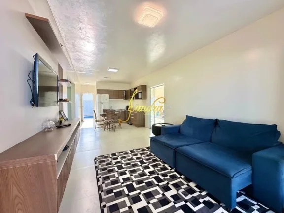 Imagem Casa com piscina , no centro com 03 dormitórios