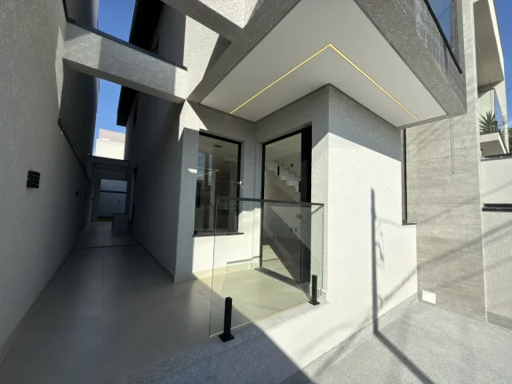 Imagem Vende Casa Moderna com 3 Dormitórios e Quintal Nova Jaguari
