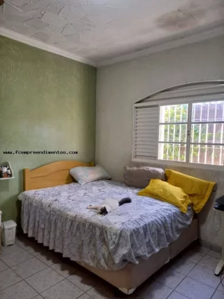 Imagem Casa para Venda em Limeira, Jardim Rosa Marrafon Lucas, 4 dormitórios, 1 suíte, 2 banheiros, 2 vagas