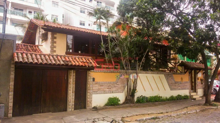 Imagem Casa com 3 dormitórios à venda, 250 m² por R$ 2.600.000 - Centro - Cabo Frio/RJ