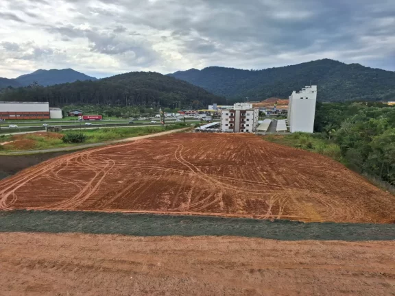 Imagem Área para Venda em Balneário Camboriú / SC no bairro Municípios