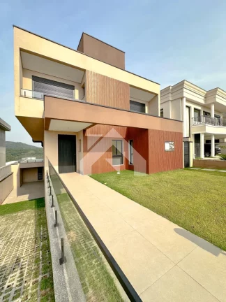 Casa de Condomínio em Alphaville - Santana de Parnaíba