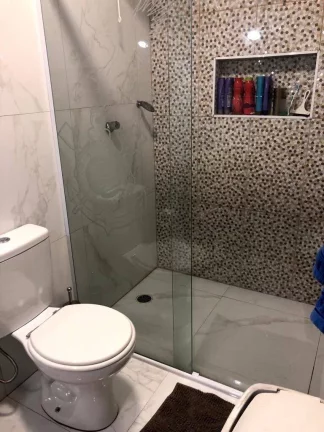 Imagem Sobrado maravilhoso com 200 m² 3 Dormitórios Sendo 1 Suíte 5 Vagas