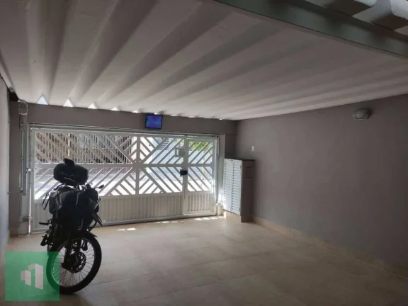 Imagem Sobrado à venda, com 3 quartos, 200m2