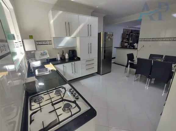 Imagem Casa para Vender em Praia Grande com 3 Quartos