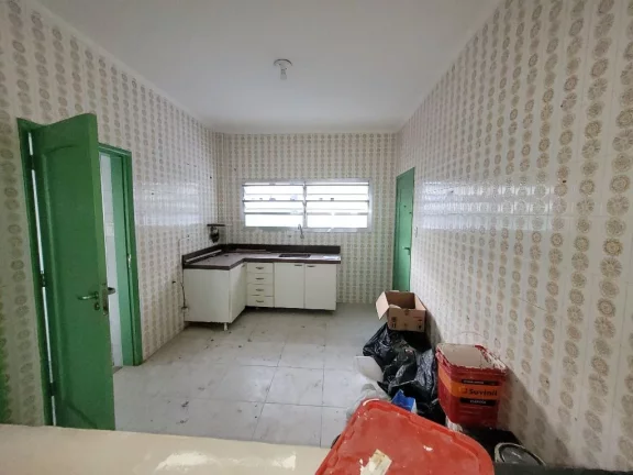 Imagem ASTÚRIAS - LOCALIZAÇÃO PRIVILEGIADA, UMA QUADRA DA PRAIA, AMPLO APARTAMENTO COM 100 M² ÚTEIS, GARAGEM DEMARCADA NO PRÉDIO, SERVIÇO DE PRAIA.