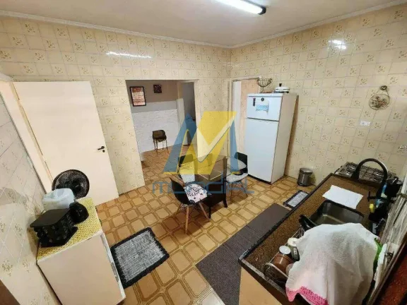 Imagem Sobrado com duas construções no mesmo terreno - versatilidade e conforto