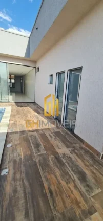 Imagem Casa com 3 quartos no Setor Faiçalville em terreno com 378m² com 221,38m² de área construída po...