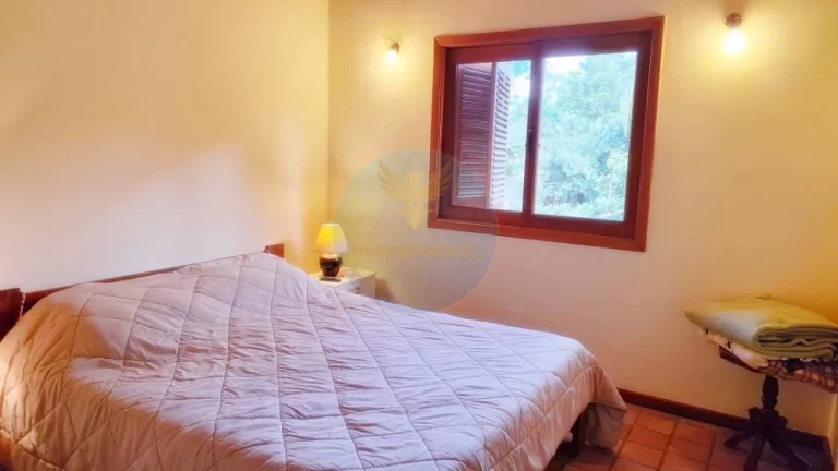 Imagem Casa com Terreno Amplo, Gourmet e Piscina na Granja Viana