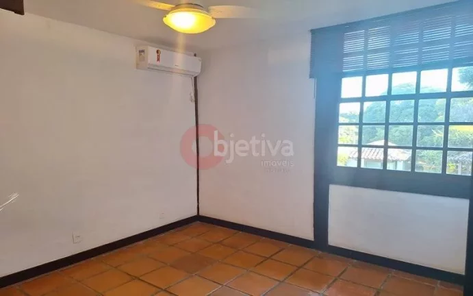 Imagem Linda casa a venda de 3 quartos no bairro Geriba em Búzios