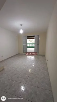 Imagem Sobrado com 3 dormitórios para alugar, 134 m² por R$ 2.241,08/mês - Cidade Soberana - Guarulhos/SP
