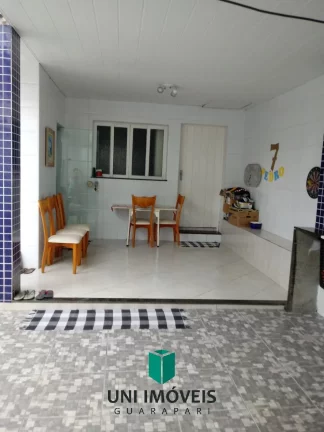 Imagem Casa linear com 4 suítes, lazer privativo a venda no Centro de Guarapari-ES.