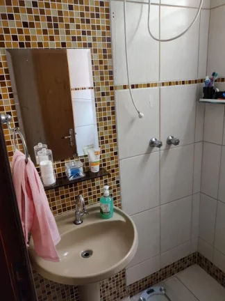Imagem Sobrado com 4 dormitórios à venda, 197 m² por R$ 380.000,00 - Conjunto Residencial Dom Pedro I - São José dos Campos/SP