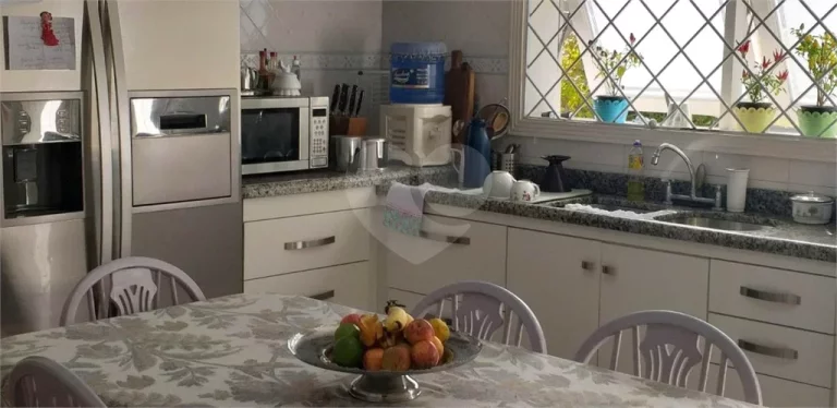 Imagem Casa à venda com 4 quartos, sendo 3 suítes, em Butantã, São Paulo - SP