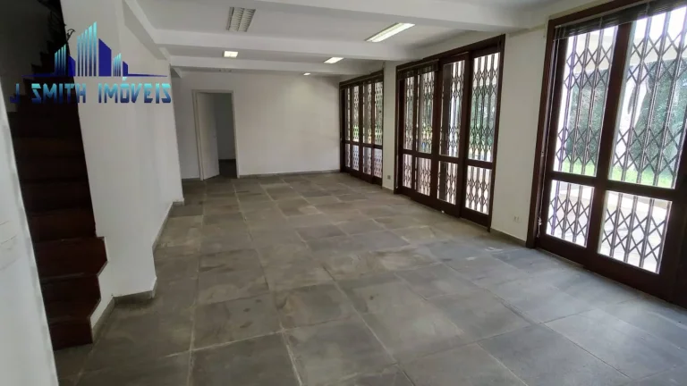 Imagem CASA EM TERRENO 4.072m². ZONA MISTA. PERFIL DE CHÁCARA OU COMERCIAL.