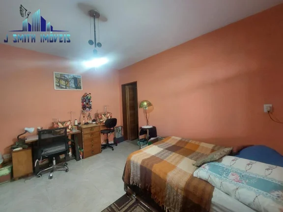 Imagem CASA ESTILO CAMPESTRE, COM ÓTIMOS ESPAÇOS. TERRENO 1.800m². REGIÃO NOBRE