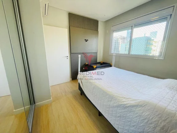 Imagem Apartamento próximo ao pier, com 3 Suites e 3 Vagas de Garagem