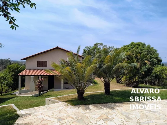 Imagem Chácara com 24 000m2 2 casas 2 barracões e piscina à venda próximo ao Pesqueiro do Tio Oscar em Itu SP Perfeita para morar ou alugar para Airbnb