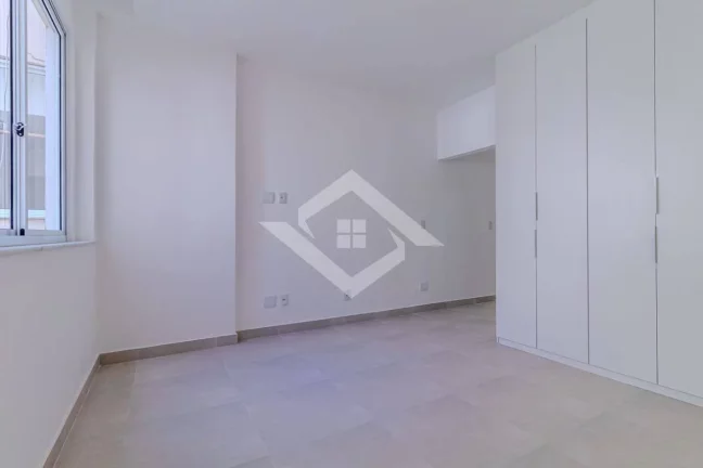 Imagem Apartamento Reformado e Mobiliado com Vista Mar em Copacabana - 3 Quartos